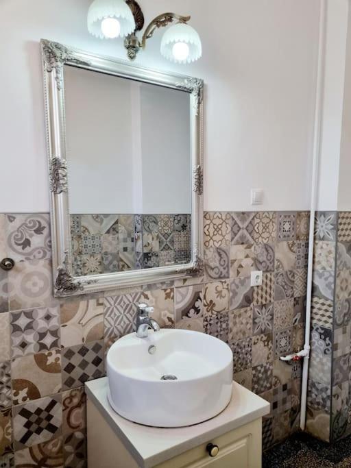 Cozy Apartment Near City Center 부쿠레슈티 외부 사진