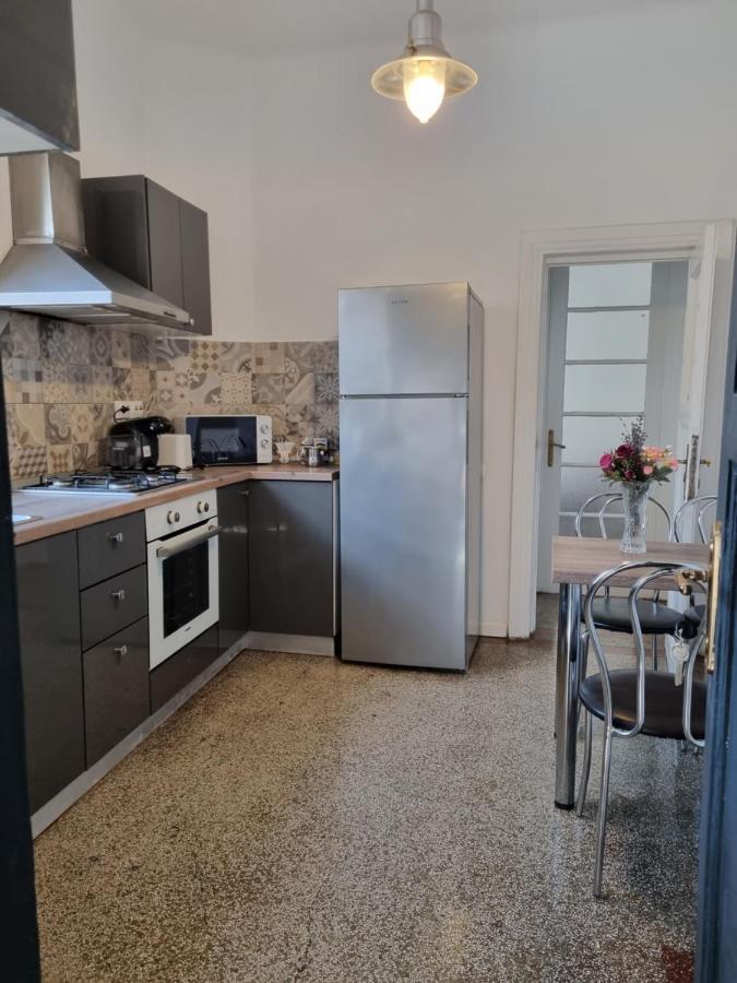 Cozy Apartment Near City Center 부쿠레슈티 외부 사진