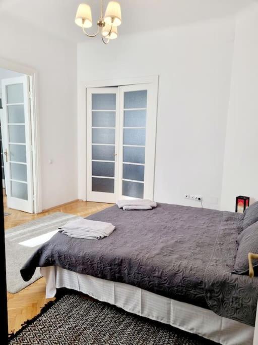 Cozy Apartment Near City Center 부쿠레슈티 외부 사진