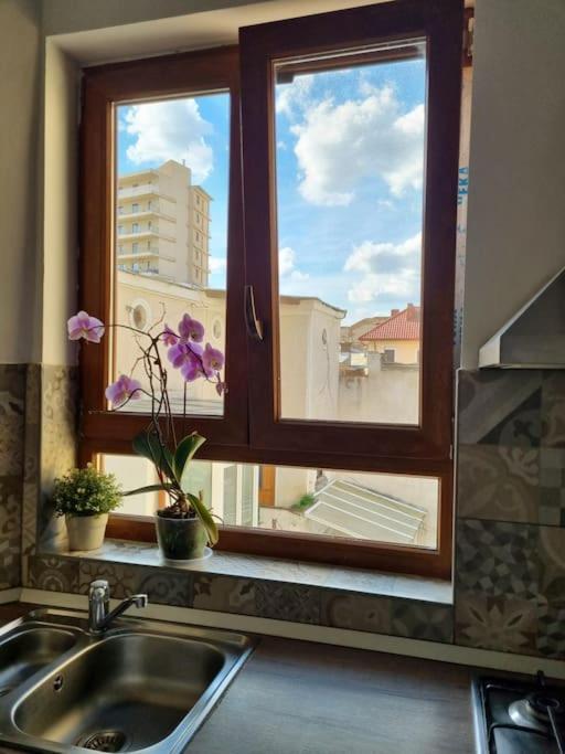Cozy Apartment Near City Center 부쿠레슈티 외부 사진