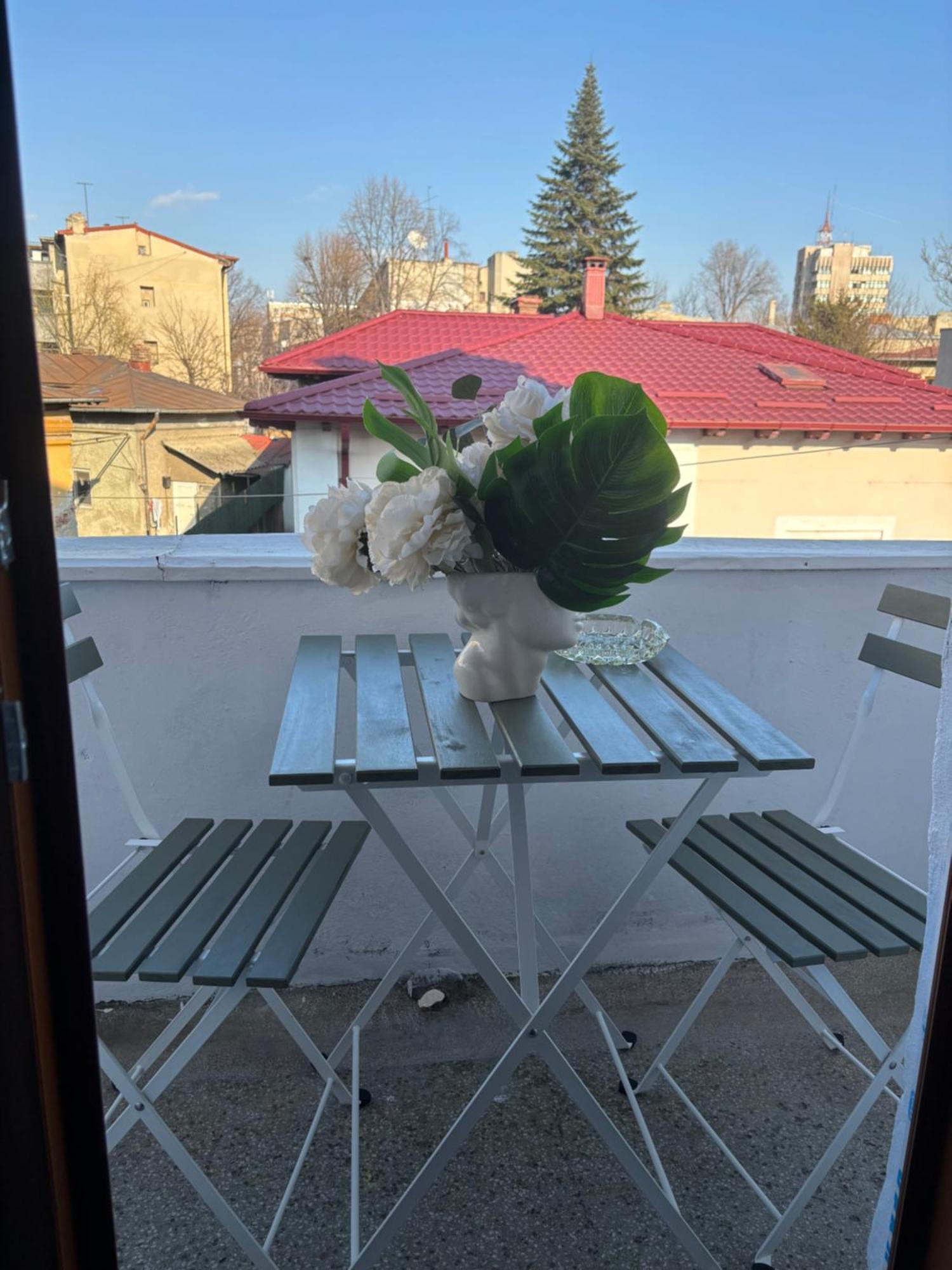 Cozy Apartment Near City Center 부쿠레슈티 외부 사진