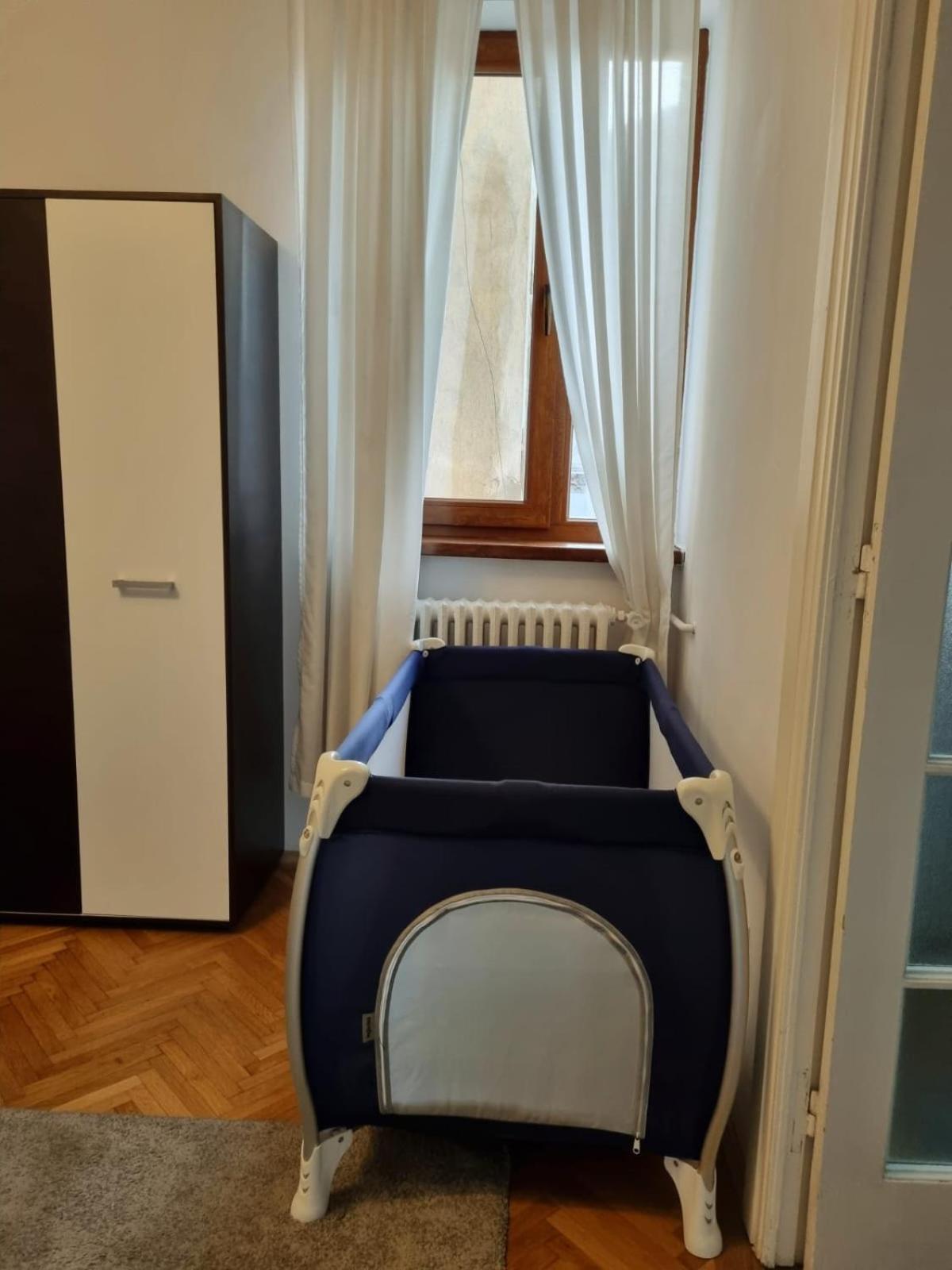 Cozy Apartment Near City Center 부쿠레슈티 외부 사진