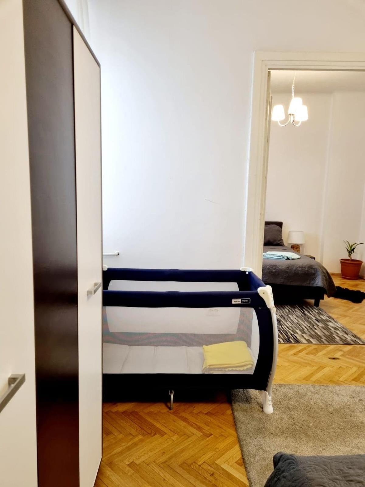 Cozy Apartment Near City Center 부쿠레슈티 외부 사진
