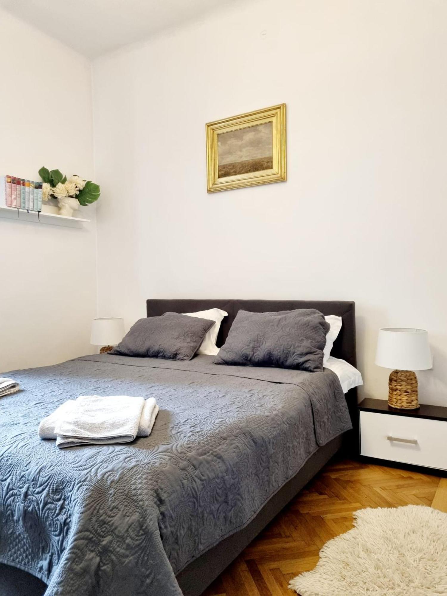 Cozy Apartment Near City Center 부쿠레슈티 외부 사진