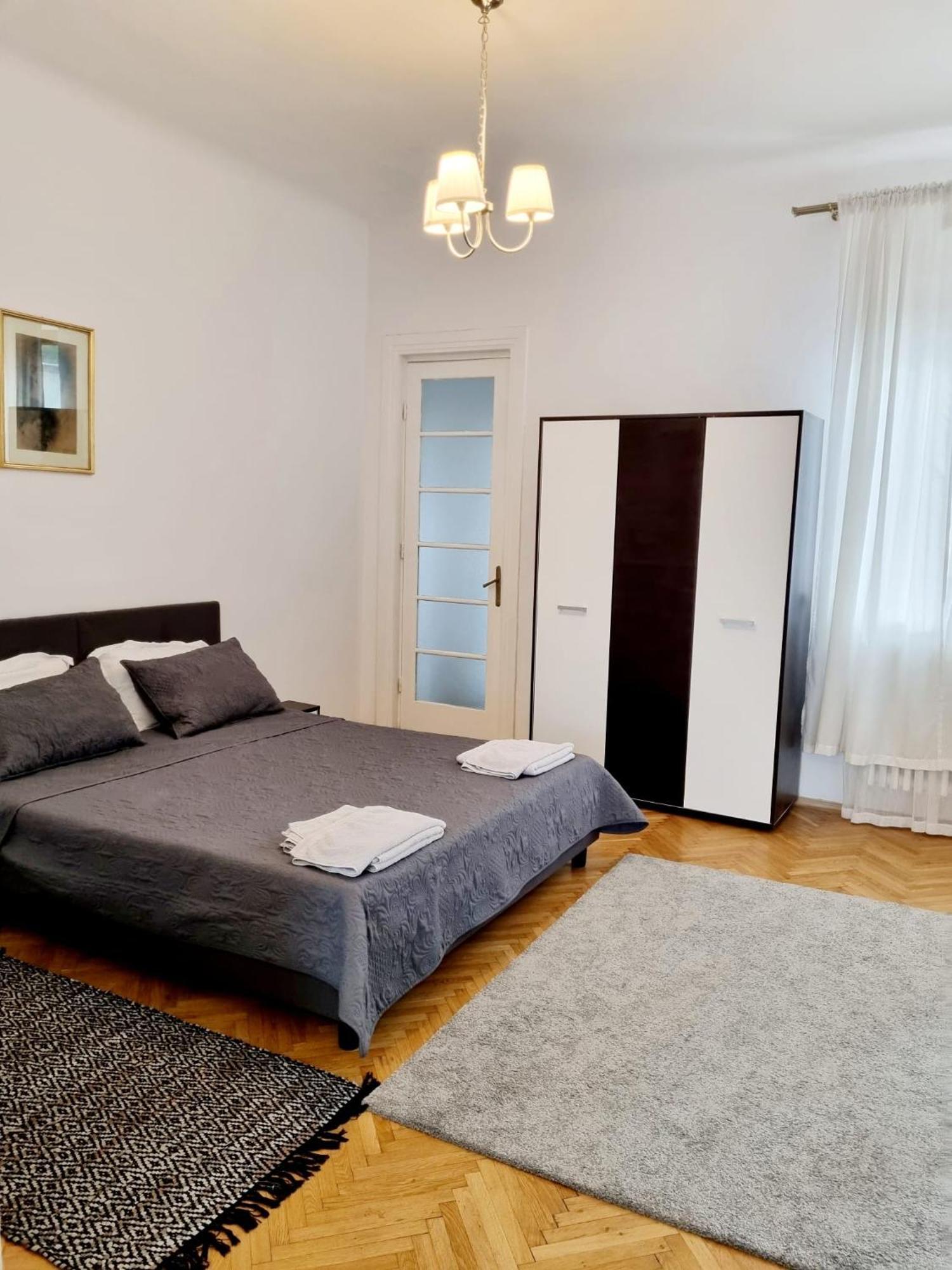 Cozy Apartment Near City Center 부쿠레슈티 외부 사진